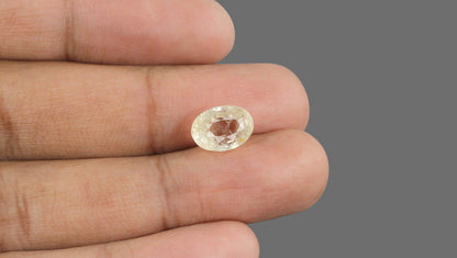 Natural Yellow Sapphire 6.02 Carats / 6.62 Ratti
