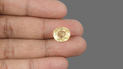 Natural Yellow Sapphire 11.07 Carats / 12.16 Ratti
