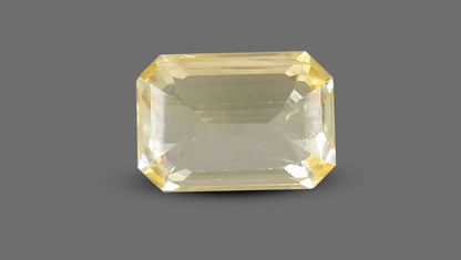 Natural Yellow Sapphire 4.60 Carats / 5.05 Ratti