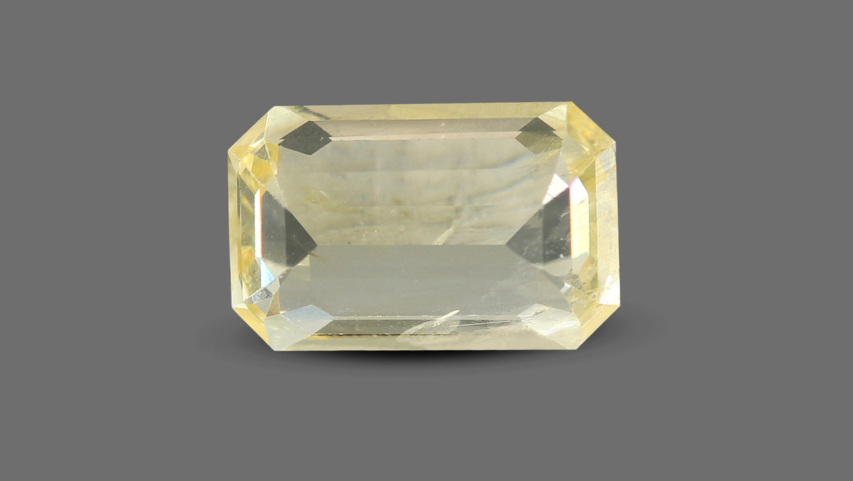 Natural Yellow Sapphire 5.87 Carats / 6.45 Ratti