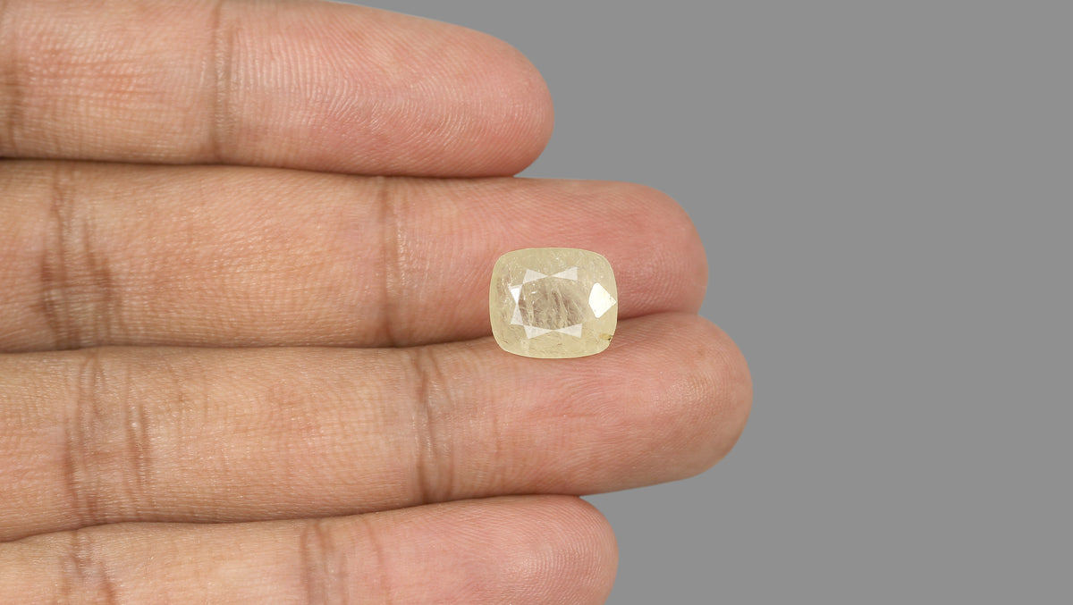 Natural Yellow Sapphire 8.58 Carats / 9.43 Ratti