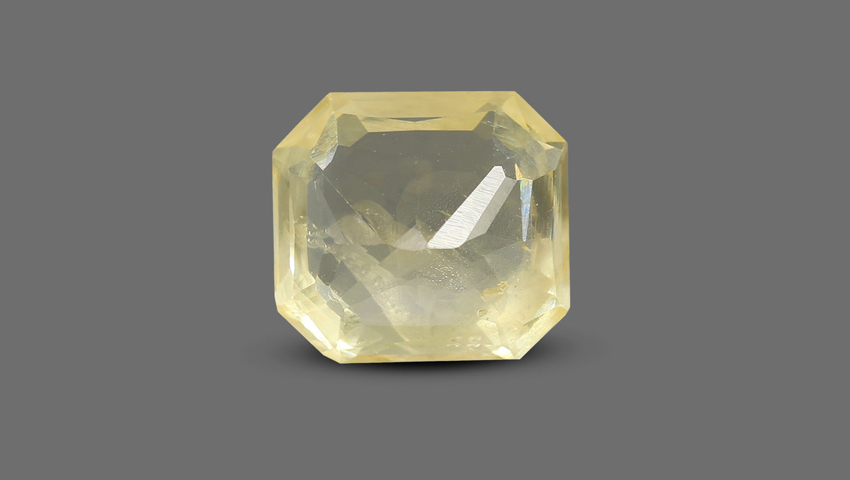 Natural Yellow Sapphire 4.86 Carats / 5.34 Ratti