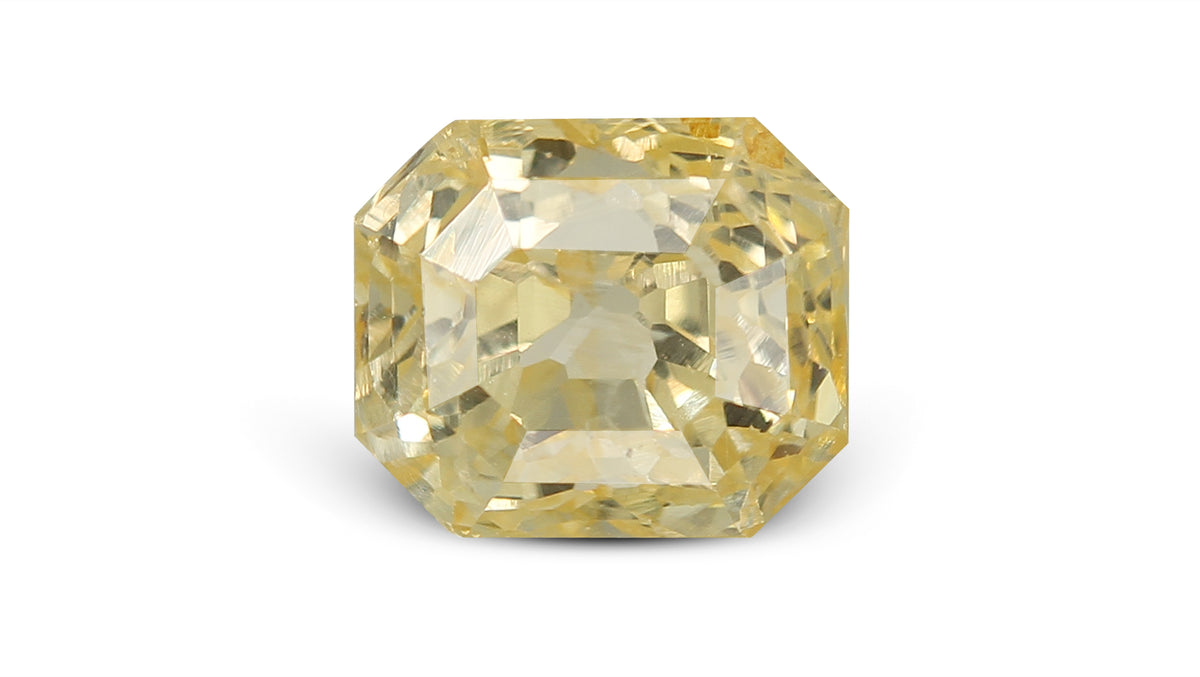 Natural Yellow Sapphire 7.26 Carats / 7.98 Ratti
