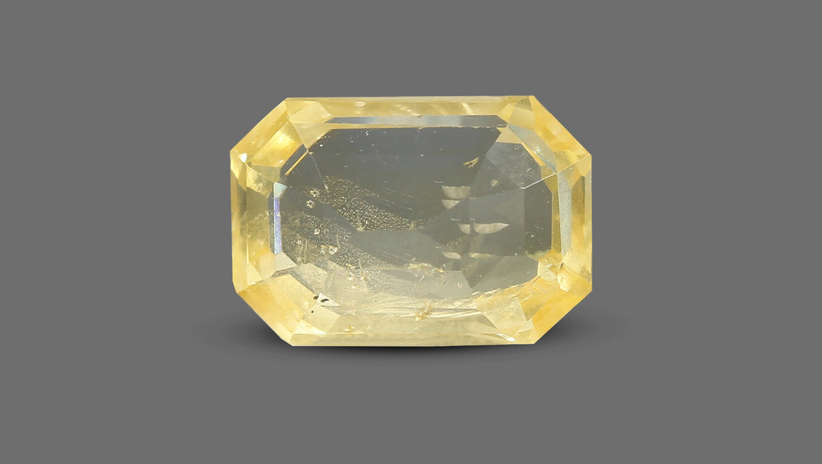 Natural Yellow Sapphire 4.88 Carats / 5.36 Ratti