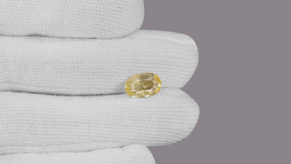 Natural Yellow Sapphire 5.11 Carats / 5.62 Ratti