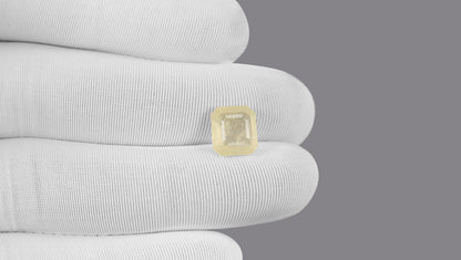Natural Yellow Sapphire 5.42 Carats / 5.96 Ratti