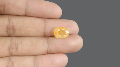 Natural Yellow Sapphire 9.33 Carats / 10.25 Ratti