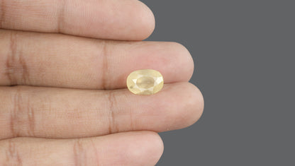 Natural Yellow Sapphire 6.60 Carats / 7.25 Ratti
