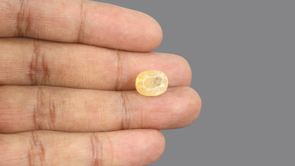 Natural Yellow Sapphire 9.91 Carats / 10.89 Ratti