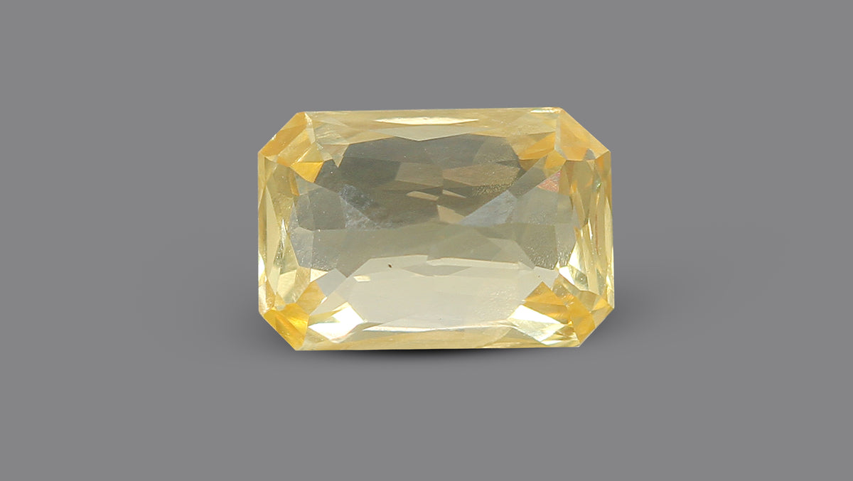 Natural Yellow Sapphire 5.64 Carats / 6.2 Ratti