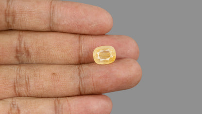 Natural Yellow Sapphire (Pukhraj) 6.30 Carats / 6.92 Ratti