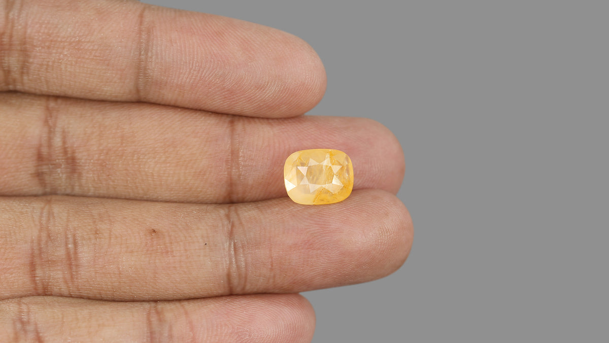 Natural Yellow Sapphire (Pukhraj) 6.39 Carats / 7.02 Ratti