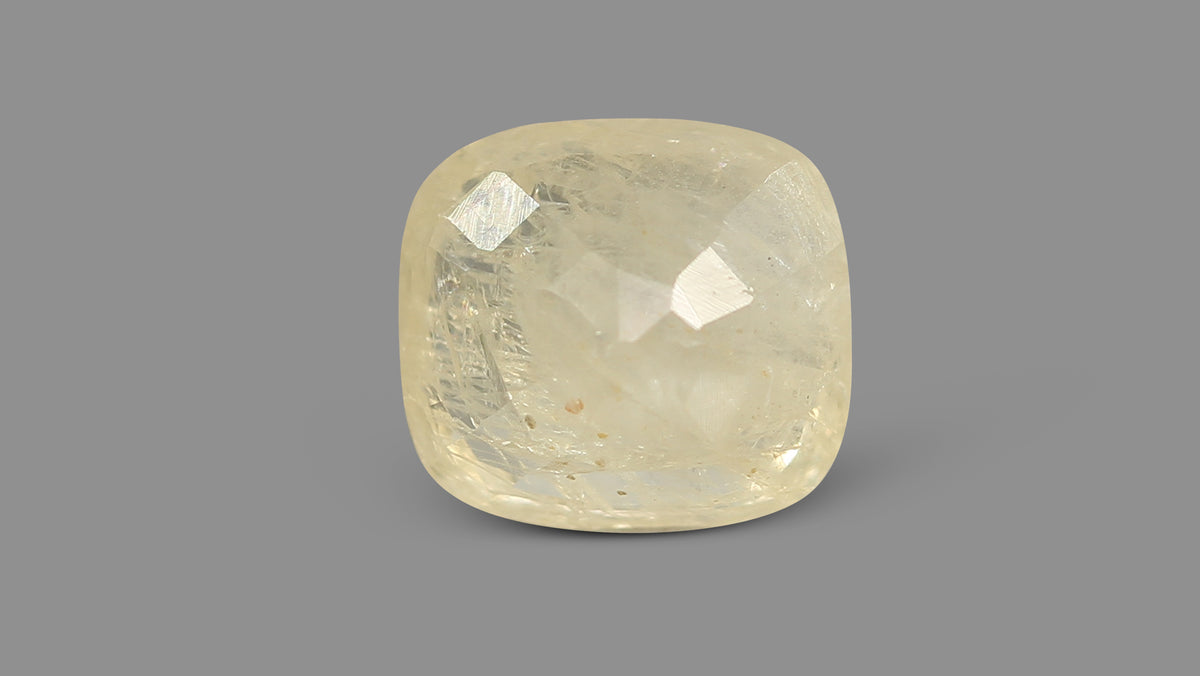 Natural Yellow Sapphire (Pukhraj) 6.43 Carats / 7.07 Ratti