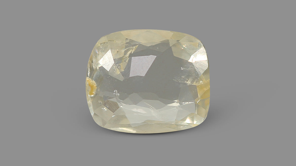 Natural Yellow Sapphire (Pukhraj) 3.50 Carats / 3.85 Ratti