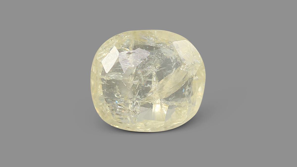 Natural Yellow Sapphire (Pukhraj) 3.76 Carats / 4.13 Ratti