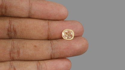 Natural Yellow Sapphire (Pukhraj) 3.76 Carats / 4.13 Ratti