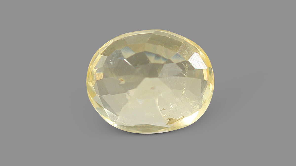 Natural Yellow Sapphire (Pukhraj) 3.74 Carats / 4.11 Ratti
