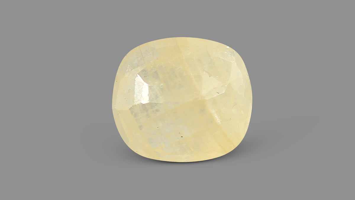 Natural Yellow Sapphire (Pukhraj) 3.98 Carats / 4.37 Ratti