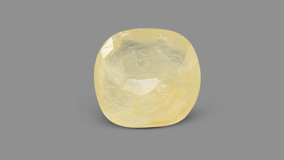 Natural Yellow Sapphire (Pukhraj) 4.83 Carats / 5.31 Ratti