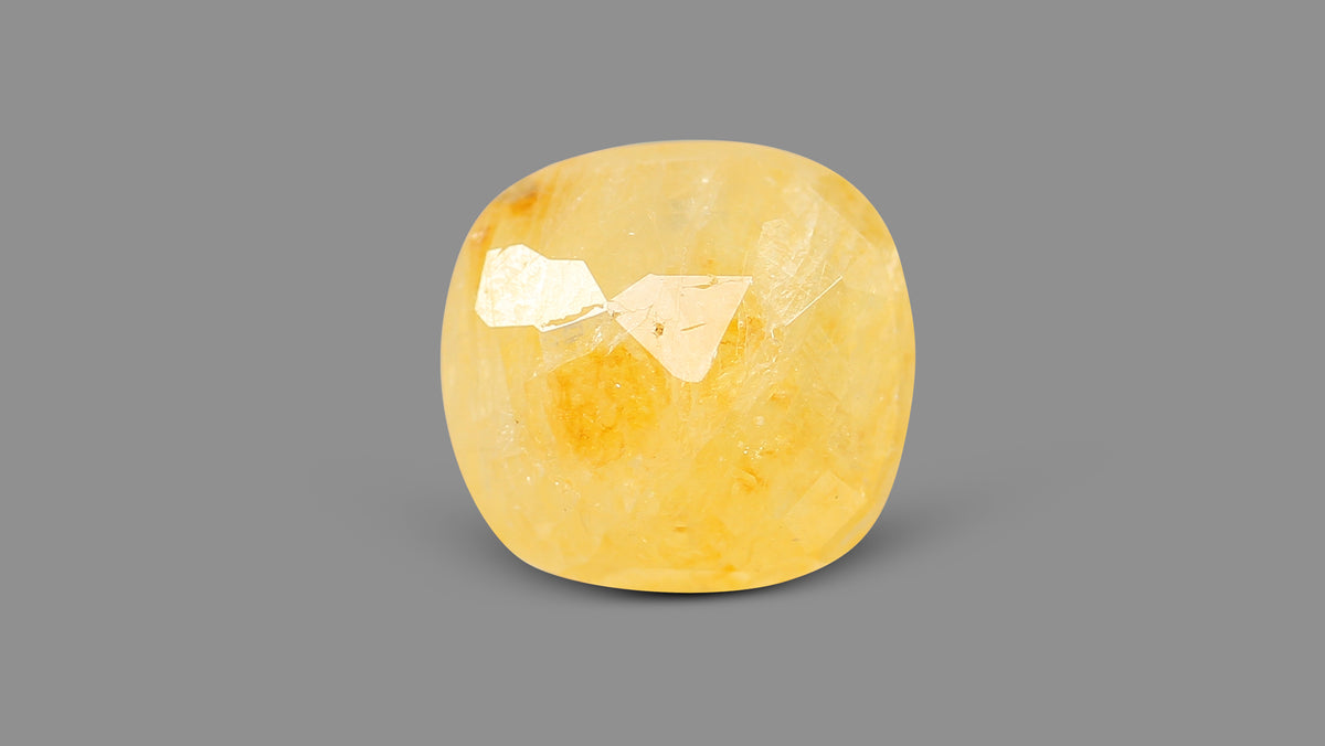 Natural Yellow Sapphire (Pukhraj) 6.62 Carats / 7.27 Ratti