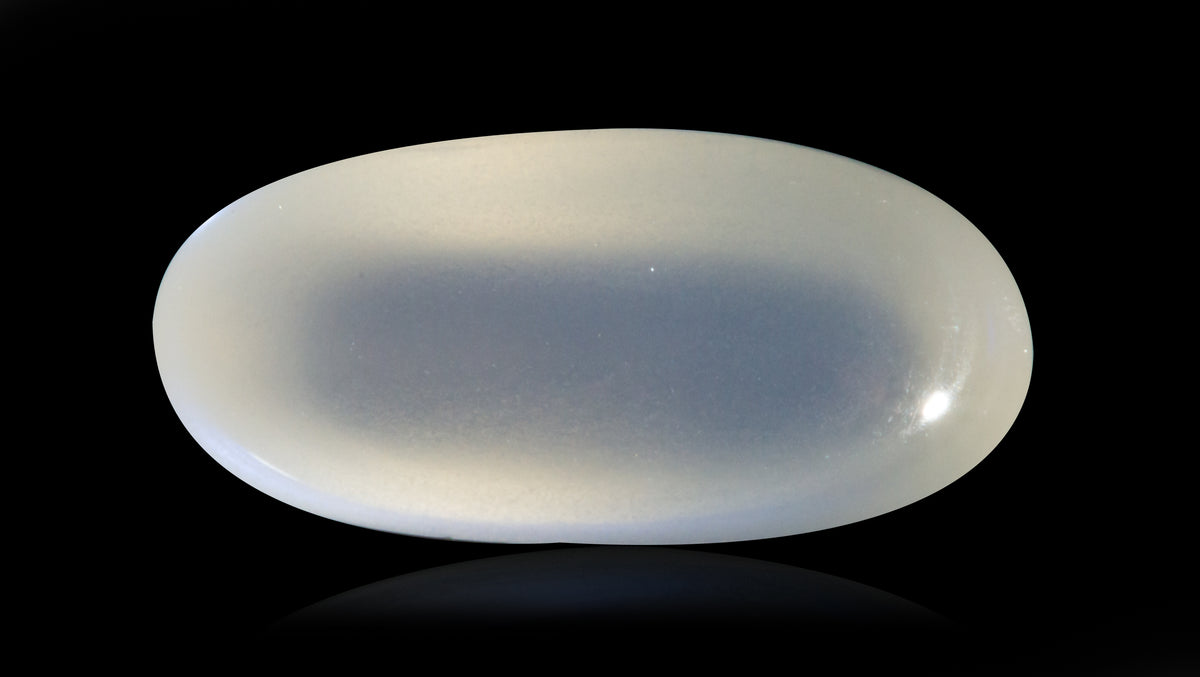 Natural Moon Stone 7.68 Carats / 8.44 Ratti