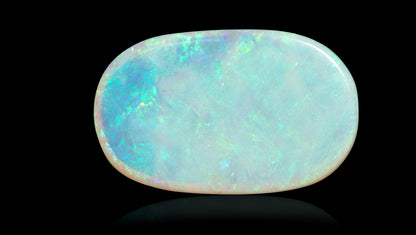 White Opal With Fire 12.72 Carats / 13.98 Ratti