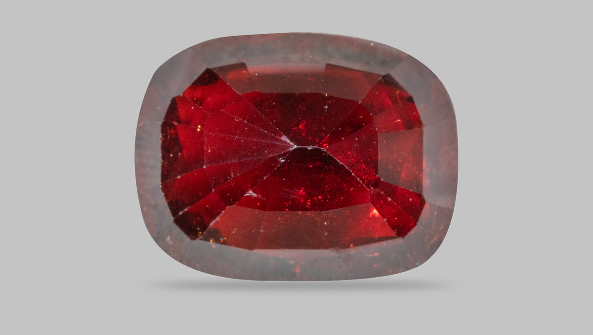 Sri-Lankan Hessonite (Gomed) 13.73 Carats / 15.09 Ratti