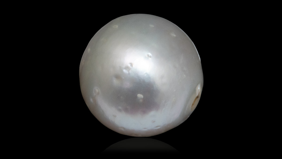 South Sea Pearl7.86 Carats / 8.64 Ratti
