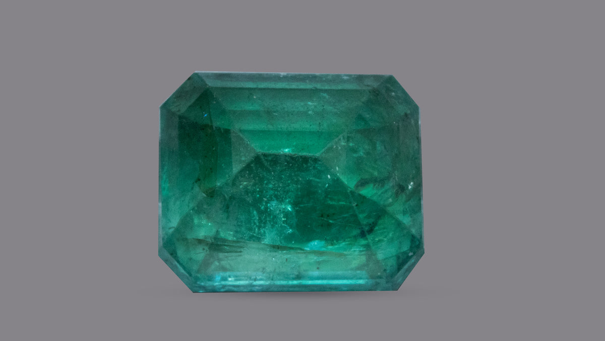Zambian Emerald (Panna) 3.97 Carats / 4.36 Ratti
