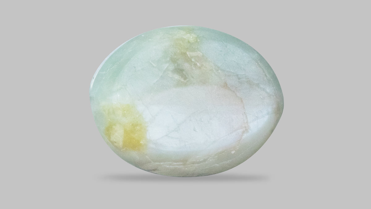 Cat's Eye (Lehsuniya) 4.67 Carats / 5.13 Ratti