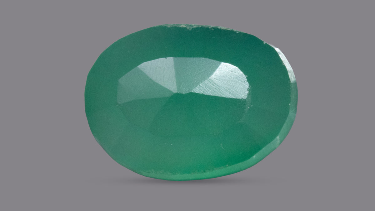 GREEN ONYX 5.29 CARATS. / 5.81 Ratti