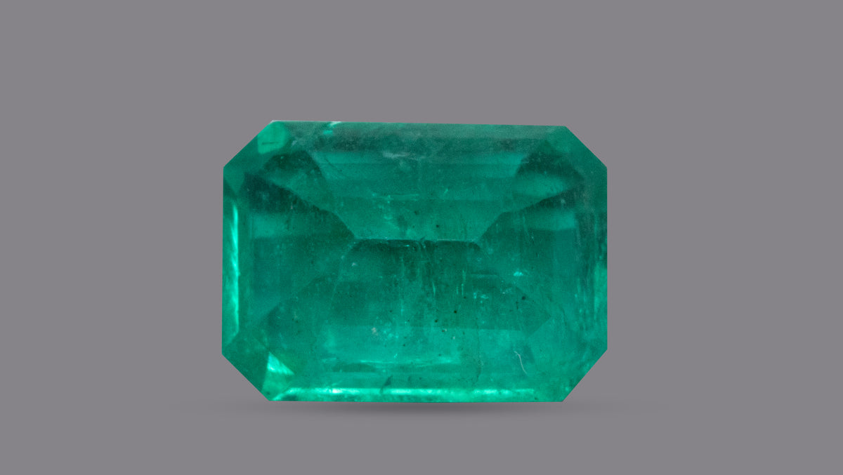 Zambian Emerald (Panna) 3.47 Carats / 3.81 Ratti