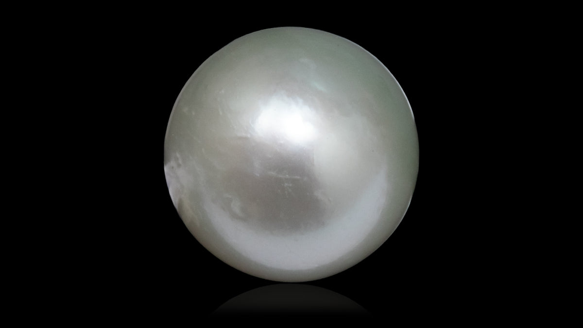 South Sea Pearl8.81 Carats / 9.68 Ratti