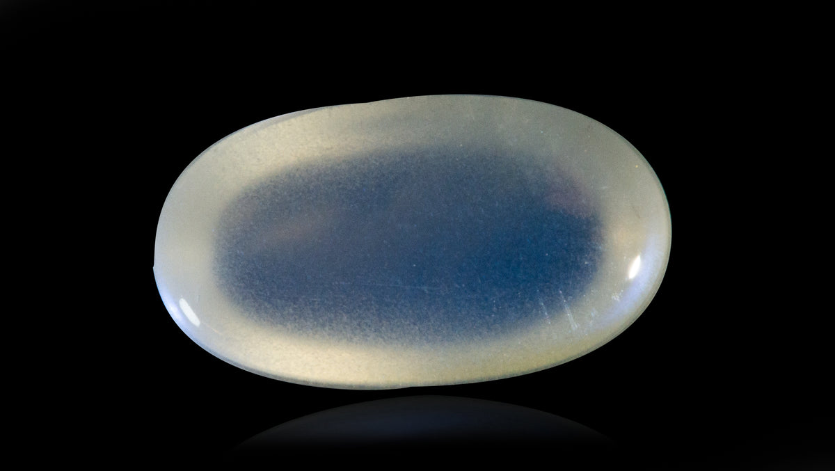 Natural Moon Stone 3.61 Carats / 3.97 Ratti