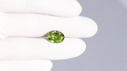 Natural Peridot 7.14 Carats / 7.85 Ratti