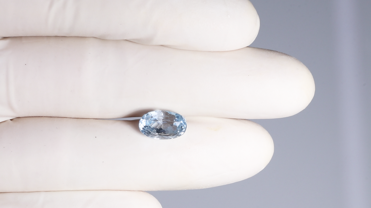 Natural Blue Sapphire 5.51 Carats / 6.05 Ratti
