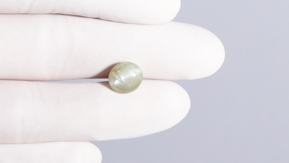 Cat's Eye (Lehsuniya) 5.82 Carats / 6.4 Ratti