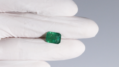 Zambian Emerald (Panna) 5.35 Carats / 5.88 Ratti
