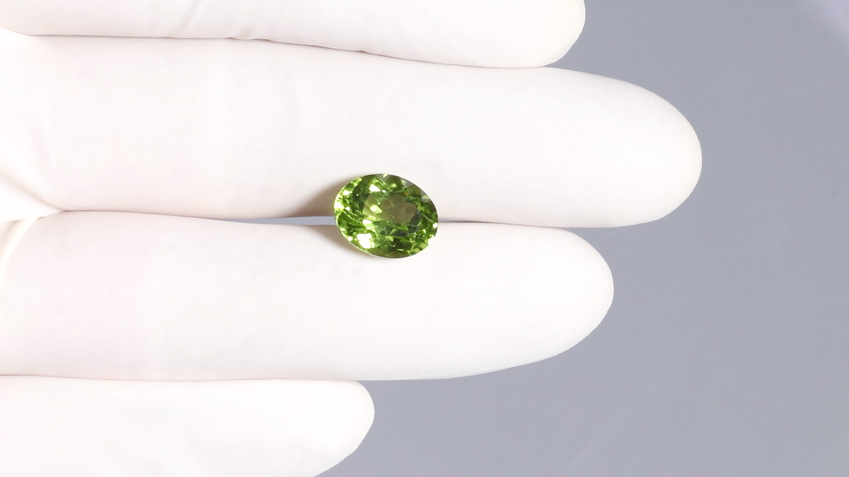 Natural Peridot 5.53 Carats / 6.08 Ratti