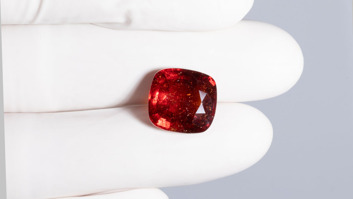Sri-Lankan Hessonite (Gomed) 12.84 Carats / 14.11 Ratti