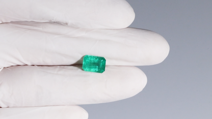Zambian Emerald (Panna) 3.47 Carats / 3.81 Ratti