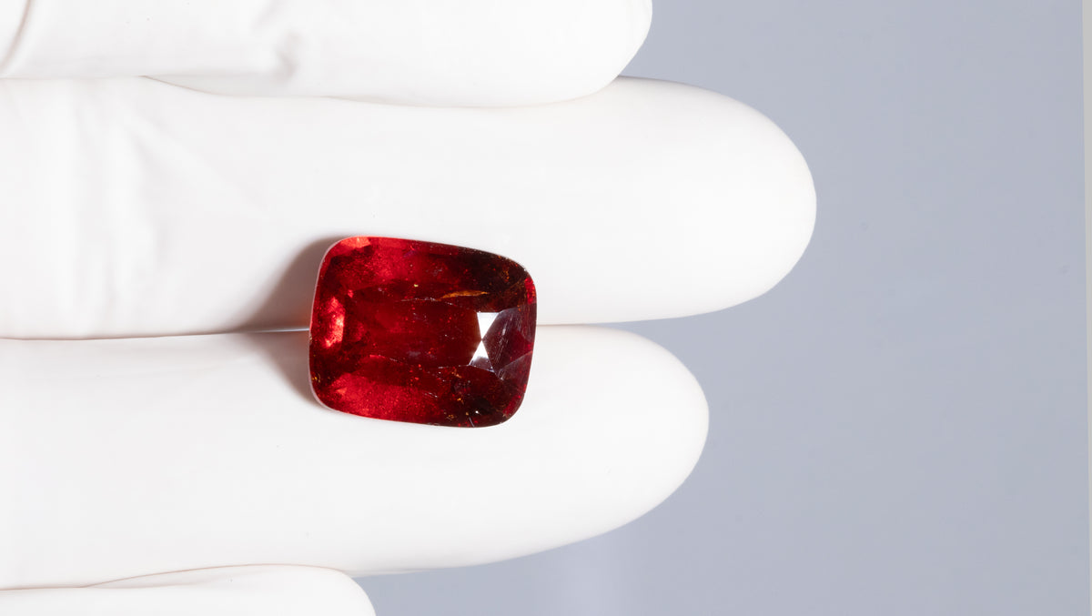Sri-Lankan Hessonite (Gomed) 15.53 Carats / 17.07 Ratti