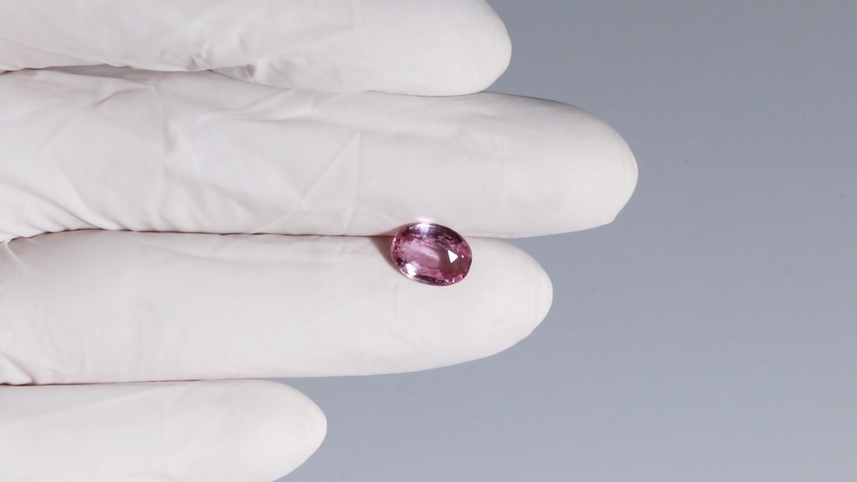 Natural Pink Sapphire 3.00 Carats / 3.3 Ratti
