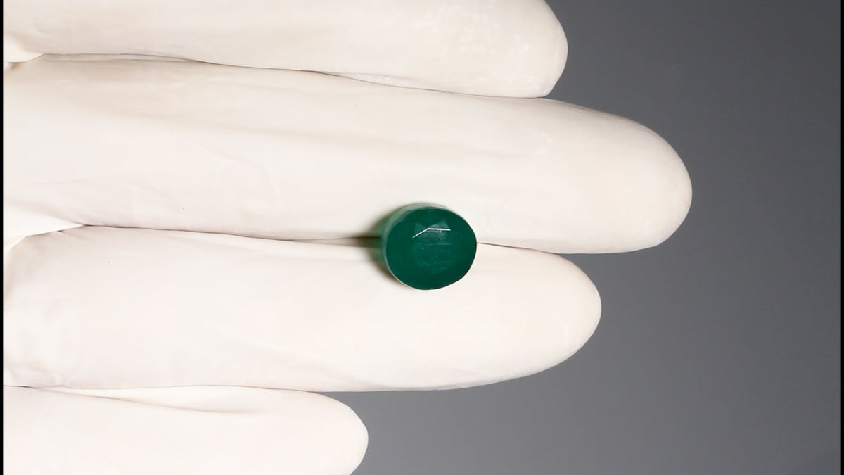 GREEN ONYX 6.47 CARATS / 7.11 Ratti