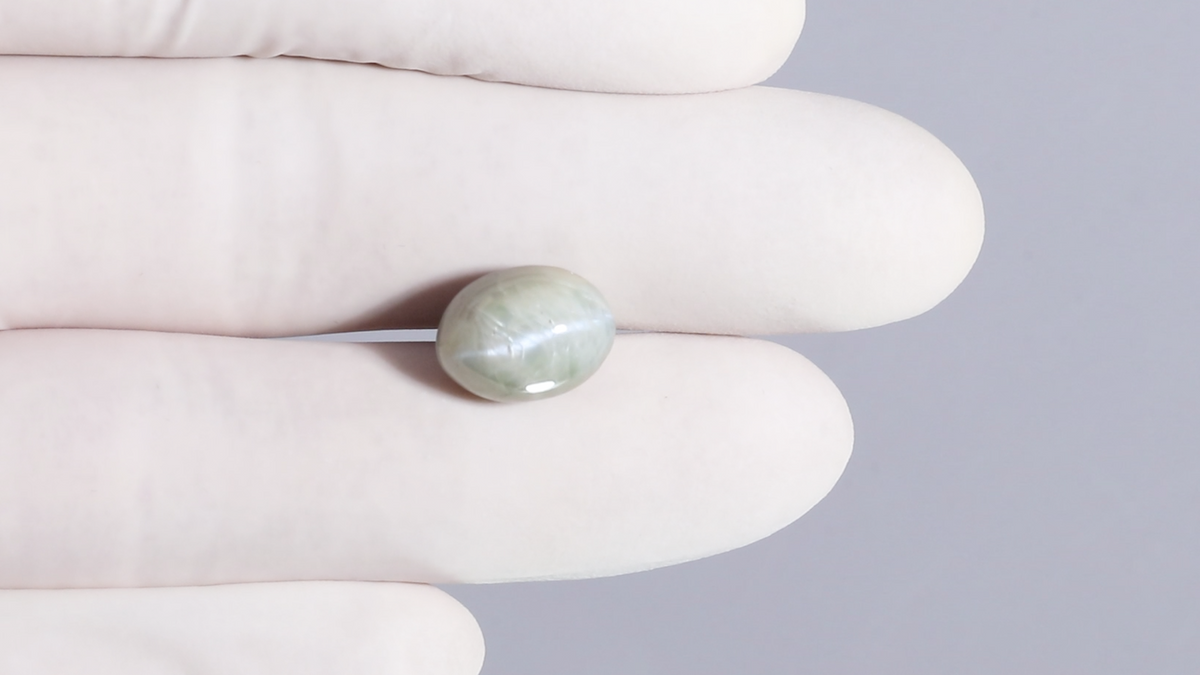 Cat's Eye (Lehsuniya) 12.36 Carats / 13.58 Ratti