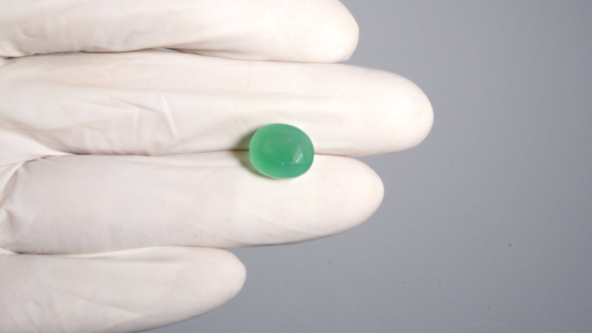 GREEN ONYX 7.20 CARATS / 7.91 Ratti