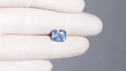 Natural Blue Sapphire 5.71 Carats / 6.27 Ratti