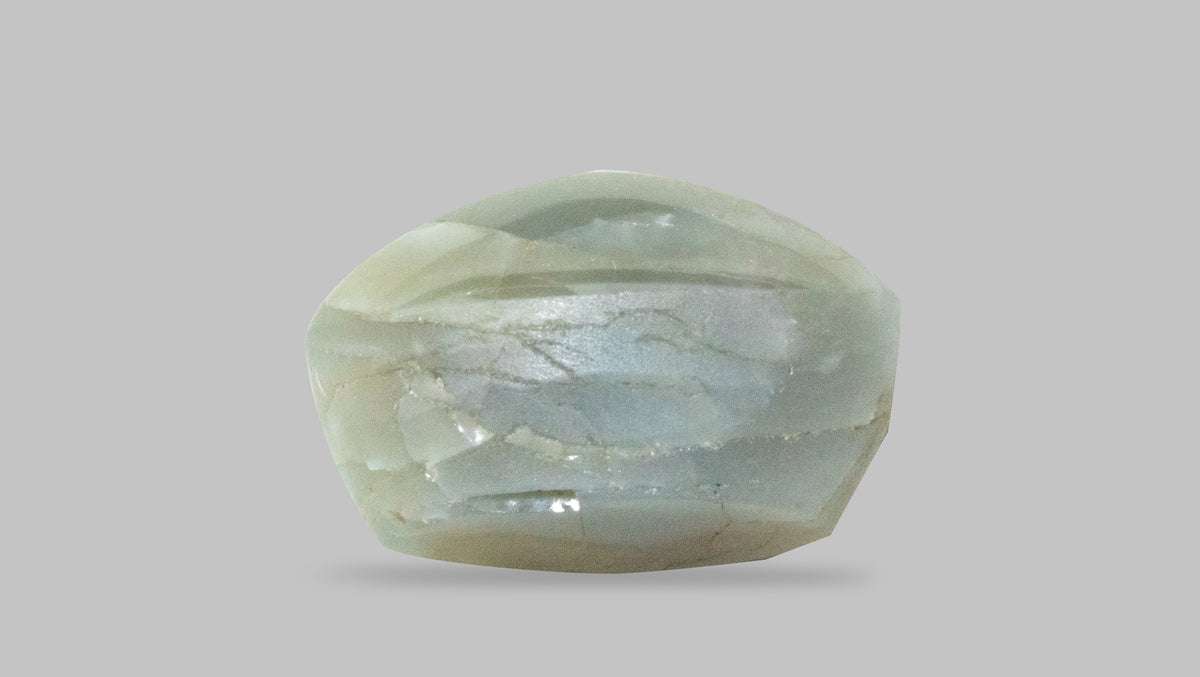 Cat's Eye (Lehsuniya) 7.78 Carats / 8.55 Ratti