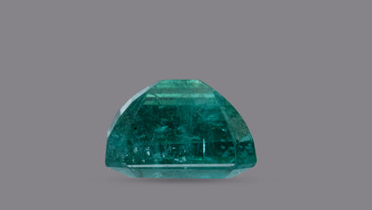 Zambian Emerald (Panna) 3.97 Carats / 4.36 Ratti