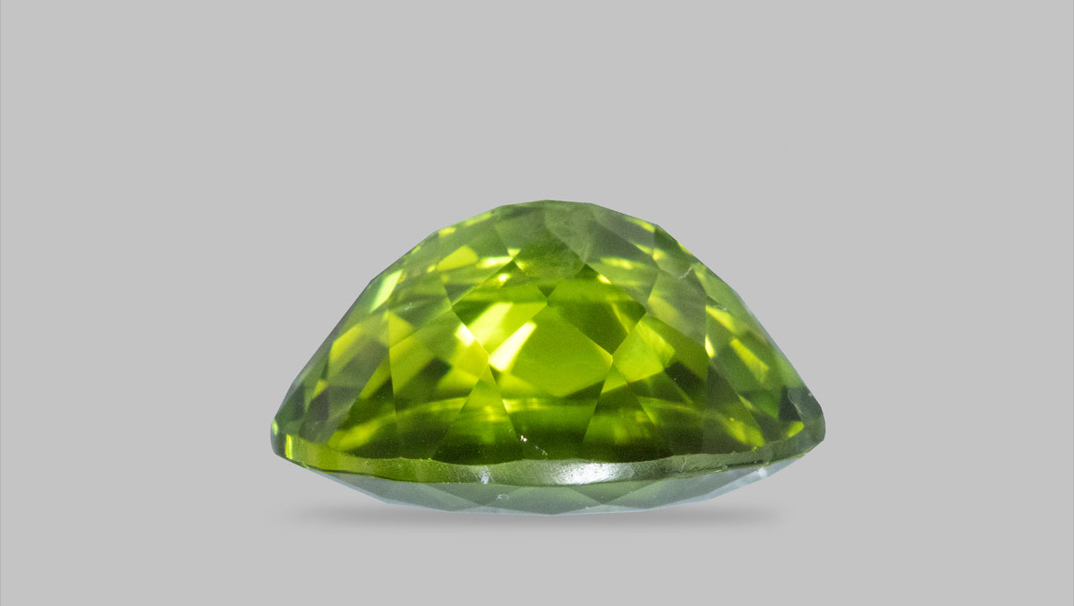 Natural Peridot 6.27 Carats / 6.89 Ratti